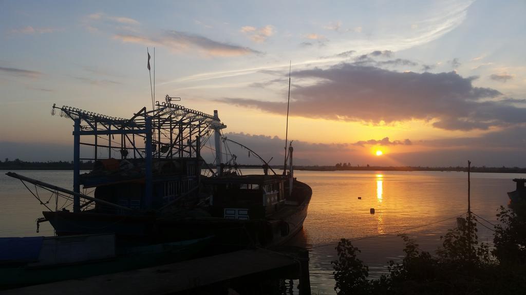 Viets Family River - Hoi An Homestay Luaran gambar